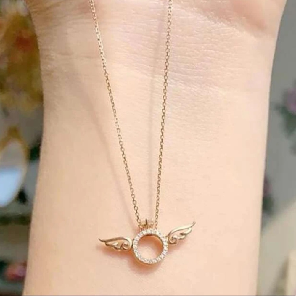 Bling Harry Potter Golden Snitch pendant necklace NWT 🌿